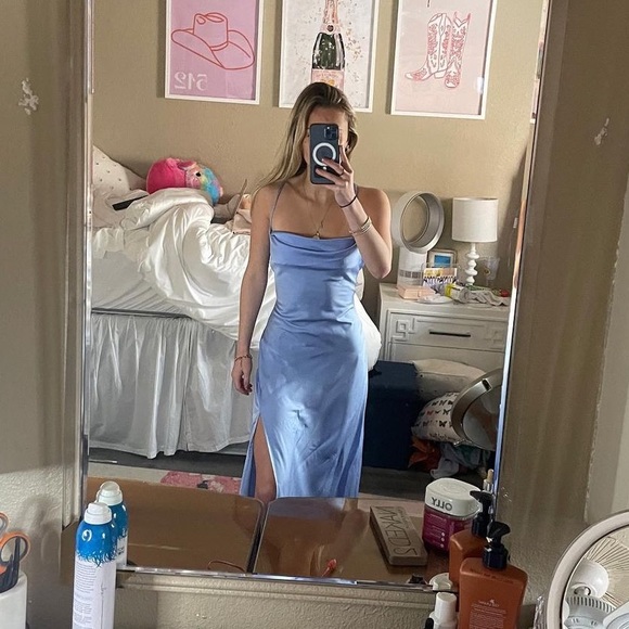 Blue ASTR midi dress xs - Picture 2 of 3